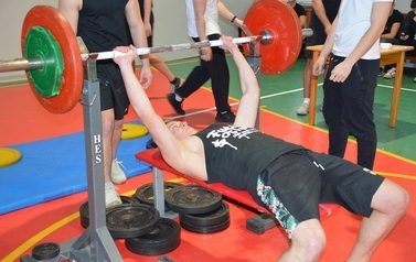 VI MIKOŁAJKOWY TURNIEJ WYCISKANIA SZTANGI LEZĄC 2022 16