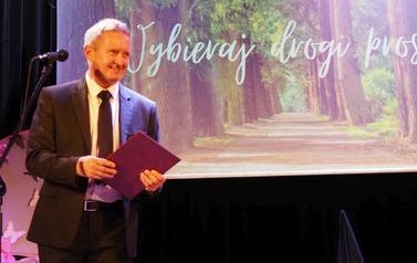 Pożegnanie maturzyst&oacute;w 2023 10