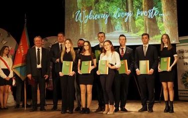 Pożegnanie maturzyst&oacute;w 2023 27