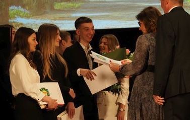 Pożegnanie maturzyst&oacute;w 2023 60