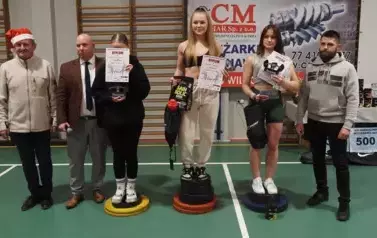 VIII MIKOŁAJKOWY TURNIEJ WYCISKANIA SZTANGI LEZĄC 6