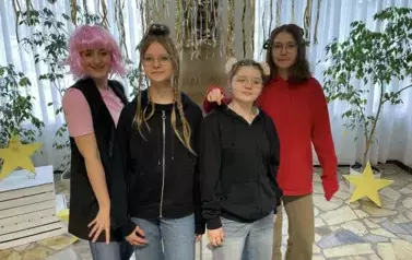 Karnawałowe szalone fryzury 7