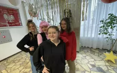 Karnawałowe szalone fryzury 8