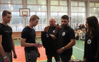 IX MIKOŁAJKOWY TURNIEJ WYCISKANIA SZTANGI LEŻĄC 4