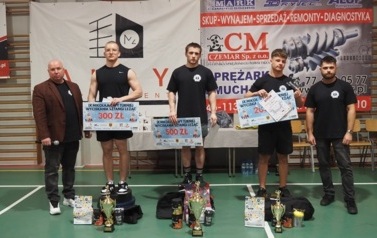 IX MIKOŁAJKOWY TURNIEJ WYCISKANIA SZTANGI LEŻĄC 29