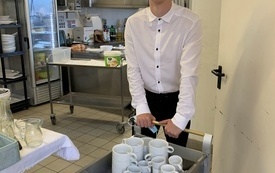 Nauka praktyczna technik&oacute;w hotelarstwa w Rimini 2022 17