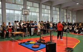 VII MIKOŁAJKOWY TURNIEJ WYCISKANIA SZTANGI LEZĄC 4