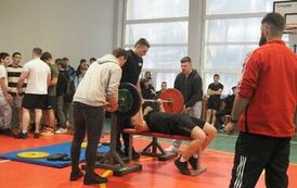 VII MIKOŁAJKOWY TURNIEJ WYCISKANIA SZTANGI LEZĄC 23