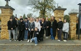 Akcja sprzątania zaniedbanych i opuszczonych grob&oacute;w na cmentarzu 2024  1