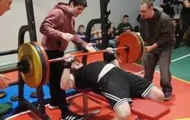 VIII MIKOŁAJKOWY TURNIEJ WYCISKANIA SZTANGI LEZĄC 20