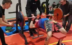 VIII MIKOŁAJKOWY TURNIEJ WYCISKANIA SZTANGI LEZĄC 21