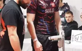 VIII MIKOŁAJKOWY TURNIEJ WYCISKANIA SZTANGI LEZĄC 32