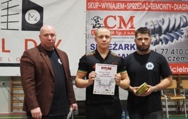 IX MIKOŁAJKOWY TURNIEJ WYCISKANIA SZTANGI LEŻĄC 31