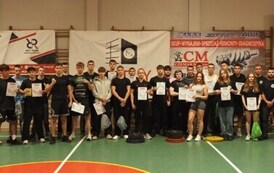 IX MIKOŁAJKOWY TURNIEJ WYCISKANIA SZTANGI LEŻĄC 33